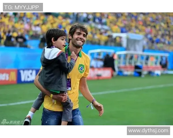 卡卡带领巴西荣耀再度征战绿茵场，回顾足球巨星的辉煌时刻与人生旅程